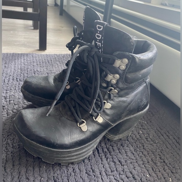 John Fluevog Mellow Soft Rock Boots - Picture 2 of 3